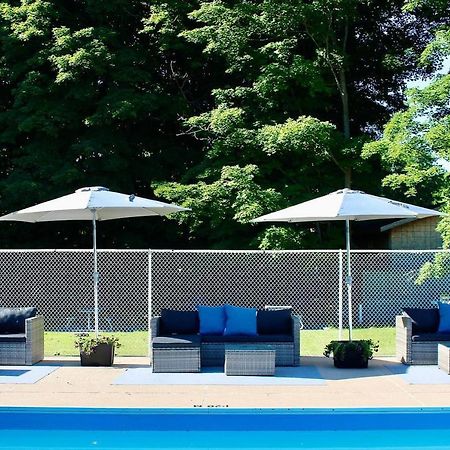 Lakeview Motel And Cottages Sauble Beach Exterior photo